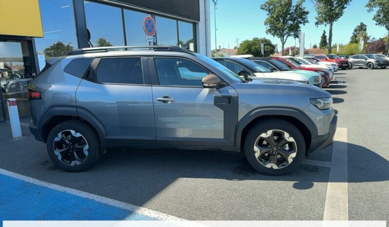 
								Dacia Duster III extreme hybrid 155 full									