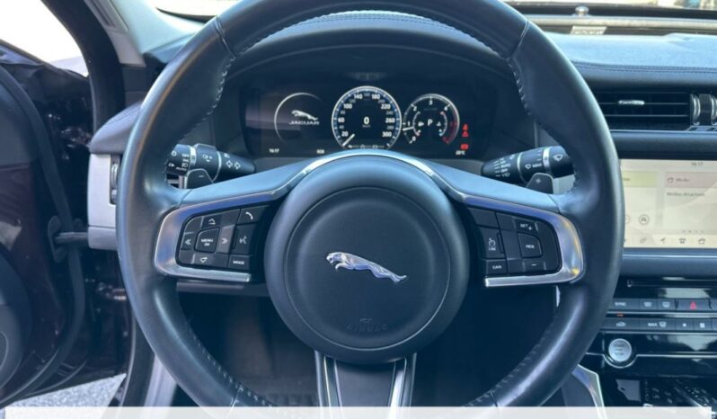 
								Jaguar XF II 2.0D 163PS E-PERFORMANCE PRESTIGE AUTO full									