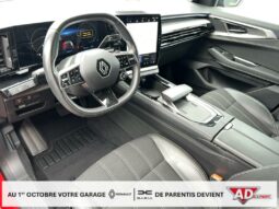 
										Renault Austral TECHNO E-TECH HYBRIDE 200 full									