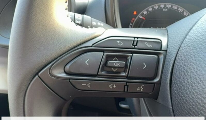 
								Toyota aygo x 1.0 VVT-i 72 Dynamic S-CVT full									