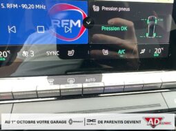 
										Renault Austral TECHNO E-TECH HYBRIDE 200 full									