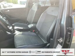 
										Volkswagen T-Roc 1.5 TSI 150 EVO R-LINE full									