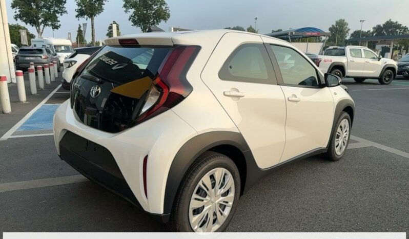 
								Toyota aygo x 1.0 VVT-i 72 Dynamic S-CVT full									