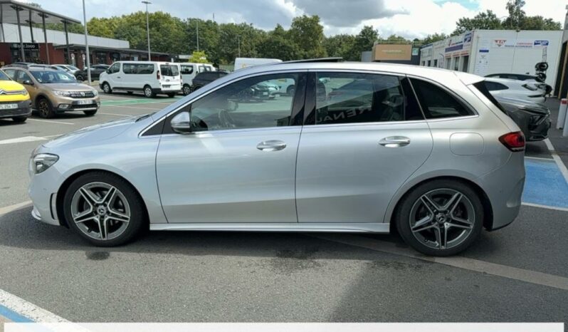 
								Mercedes Classe B 200 AMG Line 7G-DCT full									