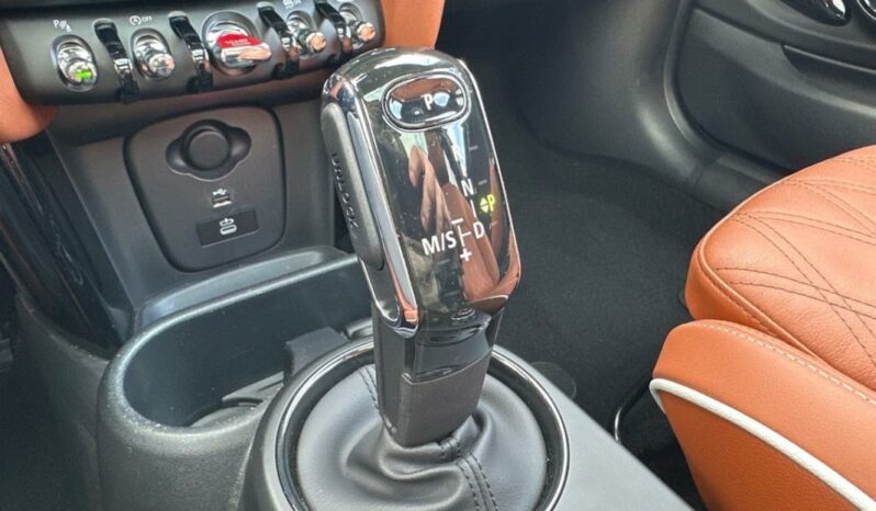 
								Mini Mini IV John Cooper Works Premium Plus 231 BVA8 full									