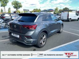 
										Volkswagen T-Roc 1.5 TSI 150 EVO R-LINE full									