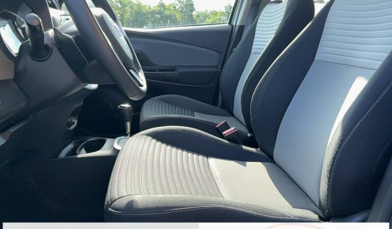 
								Toyota Yaris 110 VVT-i CVT France Connect (MY2019) 5 portes (janv. 2020) (co2 135) full									