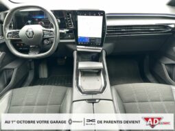 
										Renault Austral TECHNO E-TECH HYBRIDE 200 full									