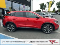 
										Renault Austral TECHNO E-TECH HYBRIDE 200 full									