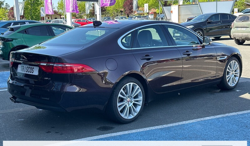 
								Jaguar XF II 2.0D 163PS E-PERFORMANCE PRESTIGE AUTO full									