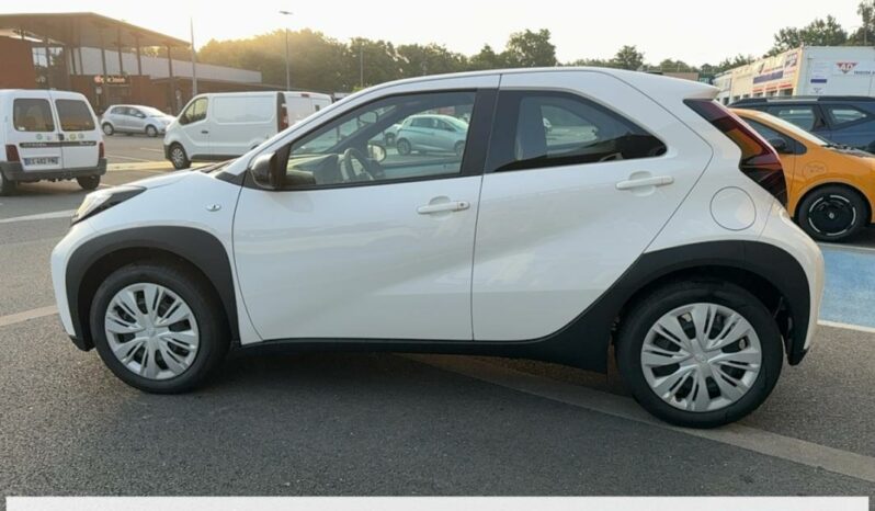 
								Toyota aygo x 1.0 VVT-i 72 Dynamic S-CVT full									