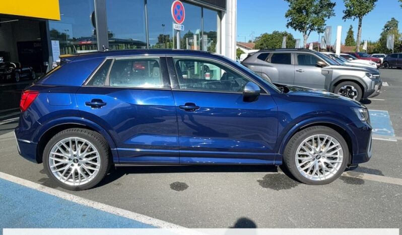 
								Audi SQ2 50 TFSI 300 full									