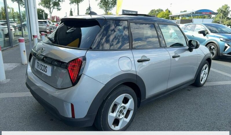 
								Mini Mini IV Cooper Essential 156ch DKG7 (F65) 5 PORTES full									