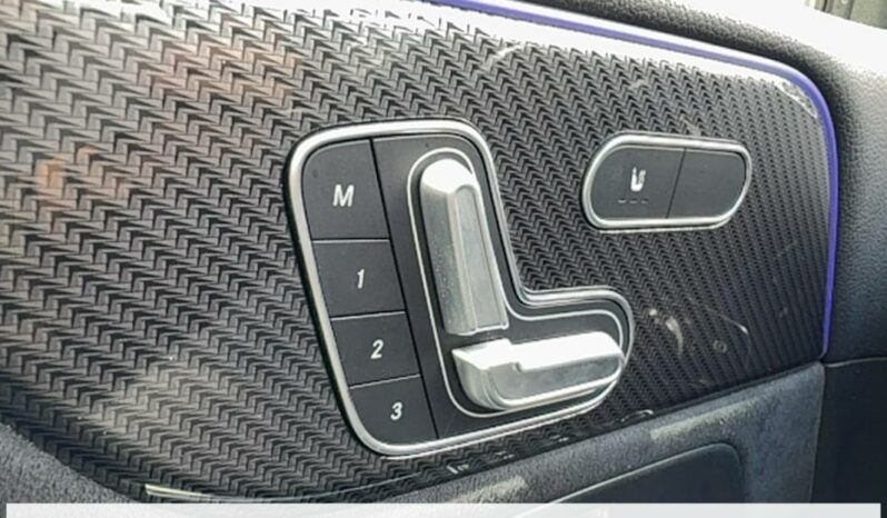 
								Mercedes Classe B 200 AMG Line 7G-DCT full									