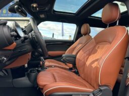 
										Mini Mini IV John Cooper Works Premium Plus 231 BVA8 full									